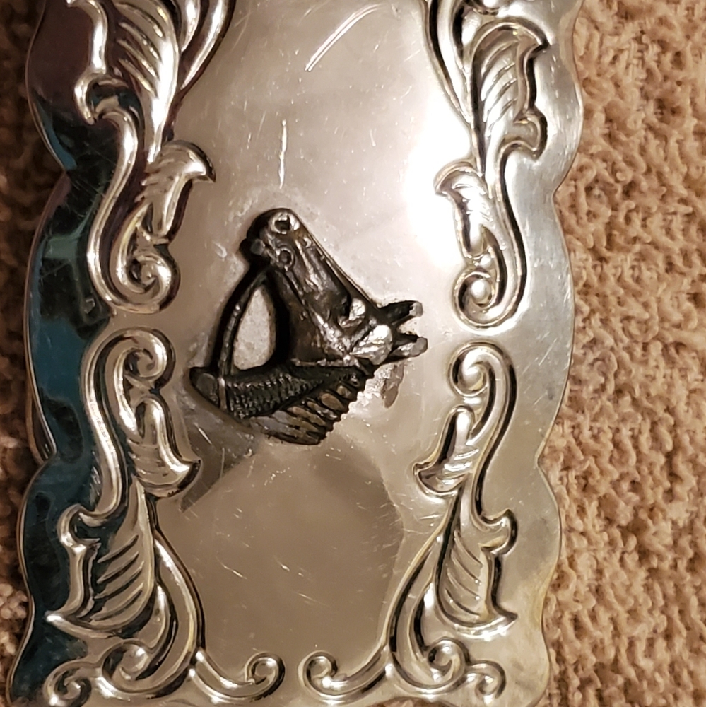 Belt buckle
